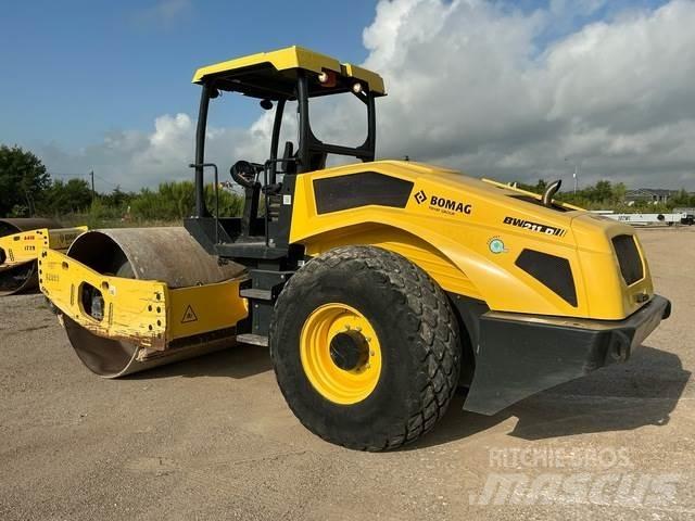 Bomag BW211D-5 Valsetog
