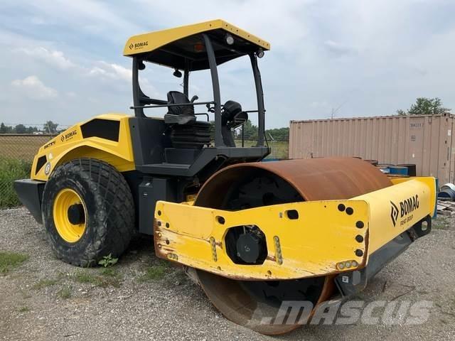 Bomag BW211D-5 Valsetog