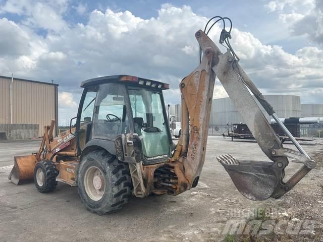 CASE 580M Traktorgravere