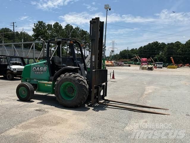 CASE 586H Terrenggående gaffeltruck