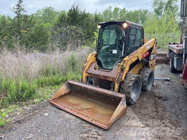 CAT 236D Kompaktlastere