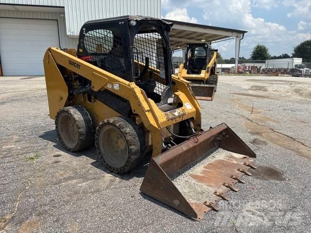 CAT 236D Kompaktlastere