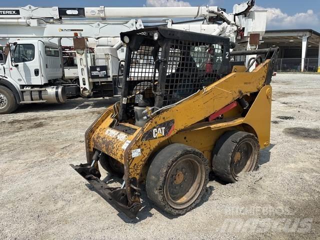 CAT 242B3 Kompaktlastere