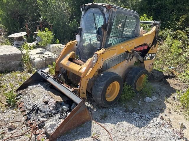 CAT 242D Kompaktlastere