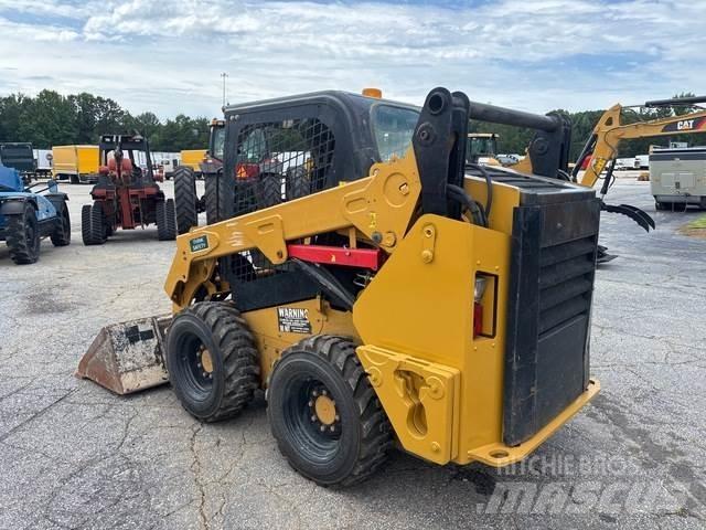 CAT 242D Kompaktlastere