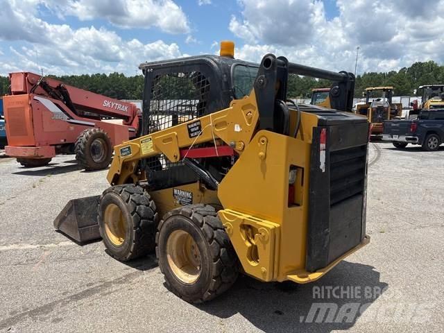 CAT 242D Kompaktlastere