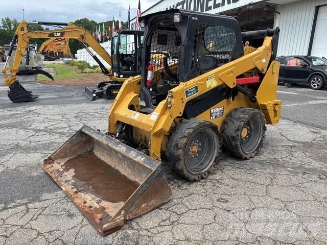 CAT 242D Kompaktlastere