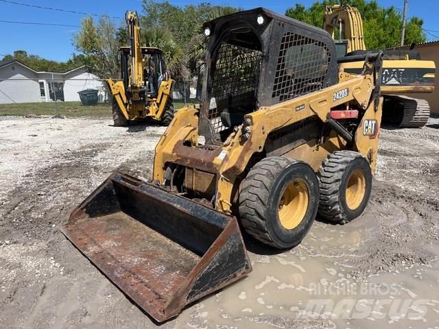 CAT 242D3 Kompaktlastere