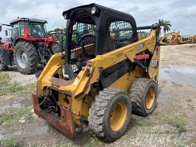 CAT 242D3 Kompaktlastere