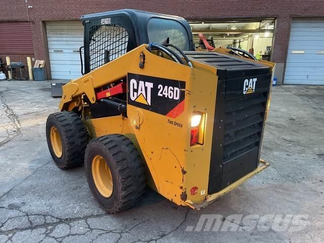 CAT 246D Kompaktlastere