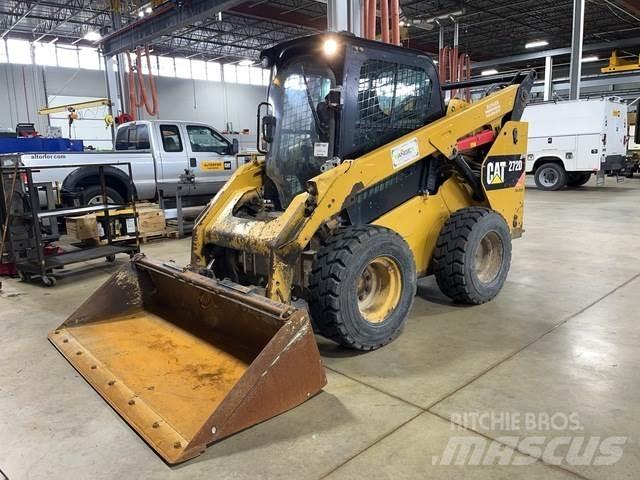 CAT 272D Kompaktlastere