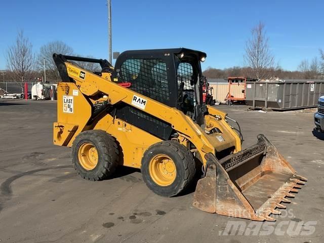 CAT 272D2 Kompaktlastere