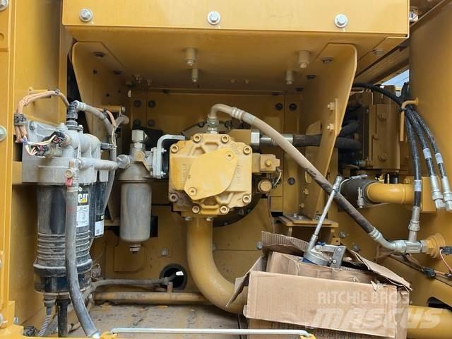 CAT 323GX Beltegraver