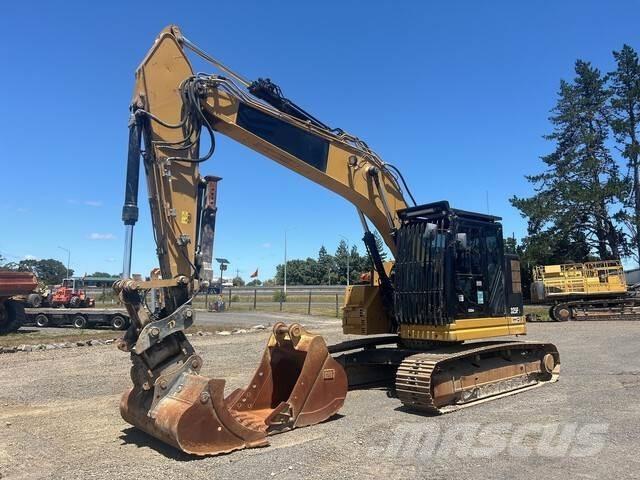 CAT 325FL CR Beltegraver