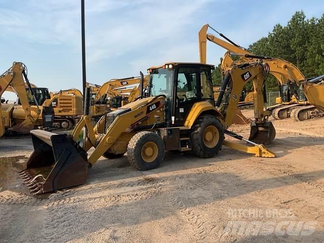 CAT 440 Traktorgravere