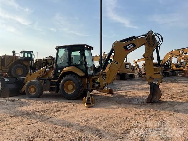 CAT 440 Traktorgravere