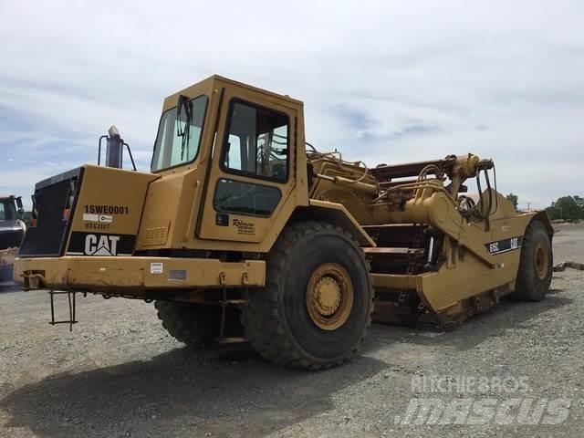 CAT 615C Veiskrape