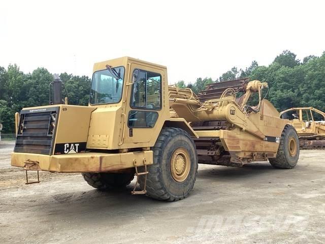 CAT 615C II Veiskrape