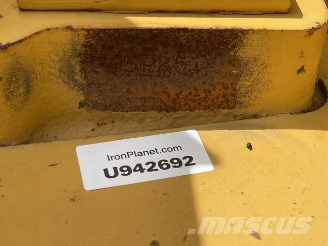 CAT 621B Veiskrape