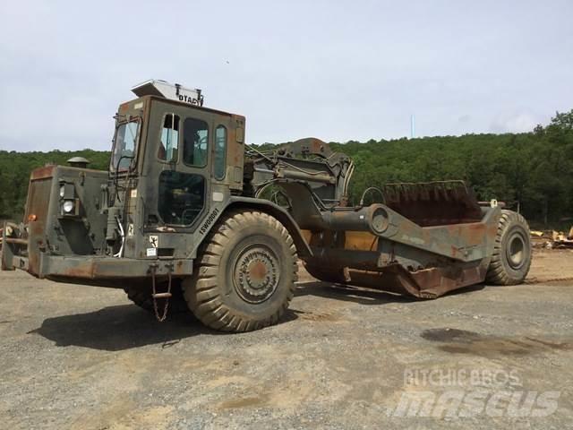 CAT 621B MIL Veiskrape