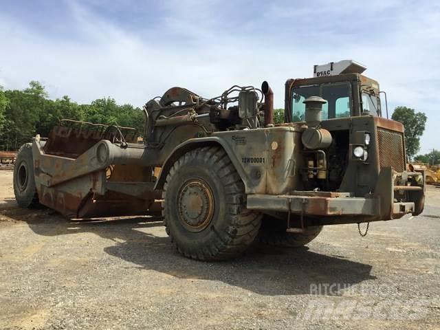 CAT 621B MIL Veiskrape