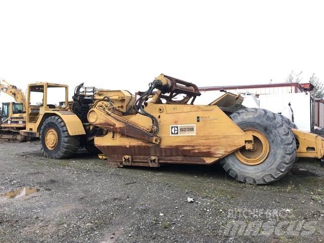 CAT 623B Veiskrape