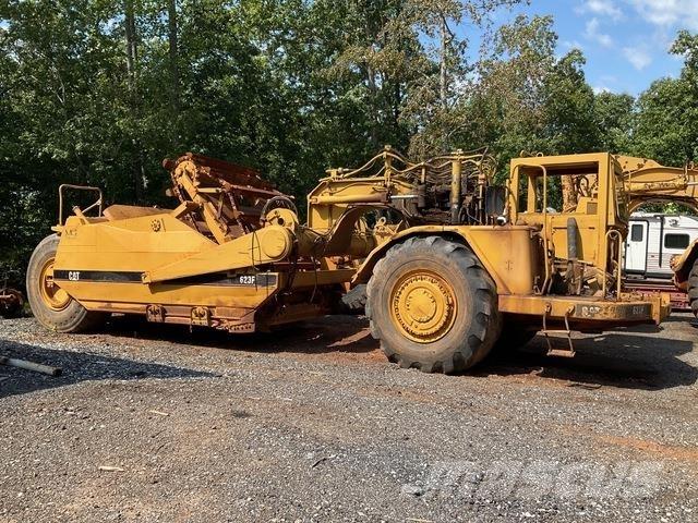 CAT 623F Veiskrape