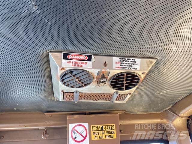 CAT 651E Veiskrape