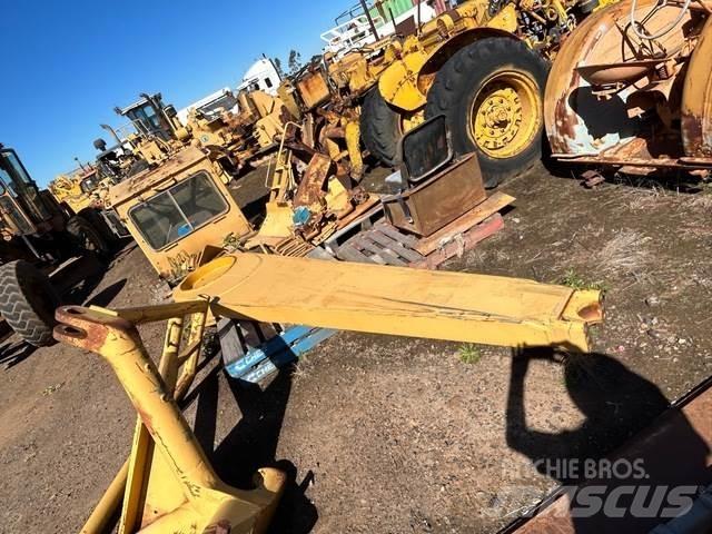 CAT 657E Transport - Annet