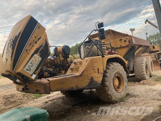 CAT 735 Rammestyrte Dumpere
