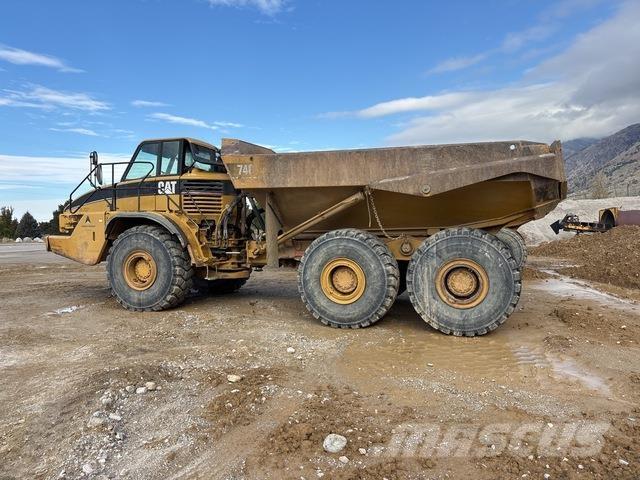 CAT 740 Rammestyrte Dumpere