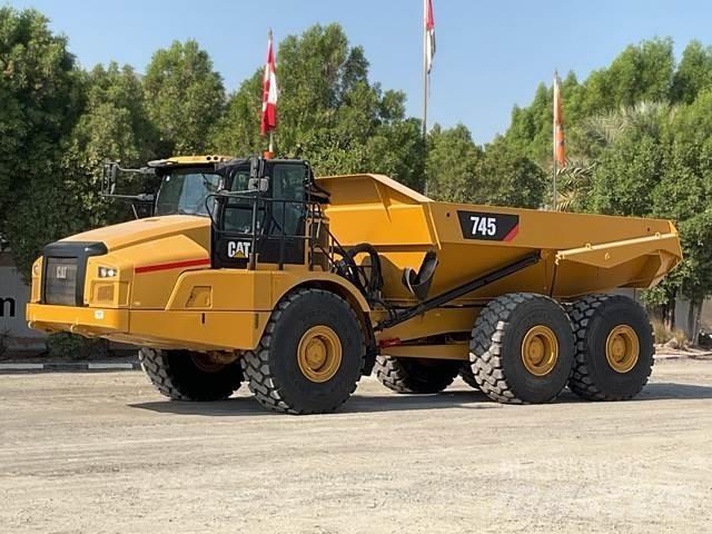 CAT 745 Rammestyrte Dumpere