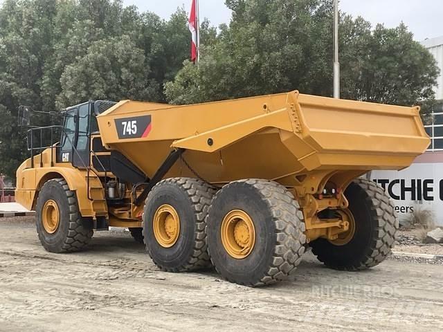 CAT 745 Rammestyrte Dumpere