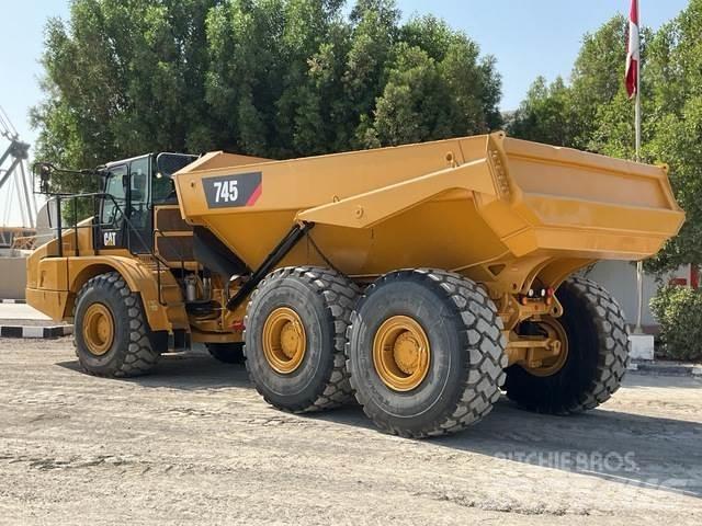 CAT 745 Rammestyrte Dumpere