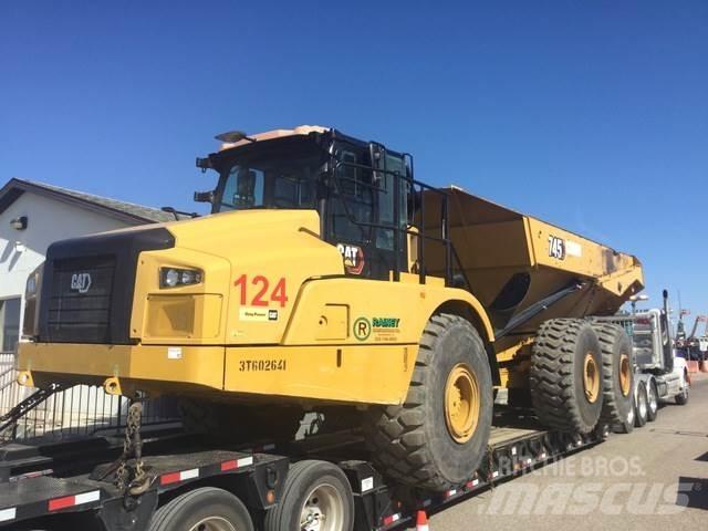 CAT 745 Rammestyrte Dumpere