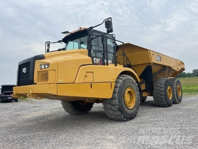 CAT 745 Rammestyrte Dumpere