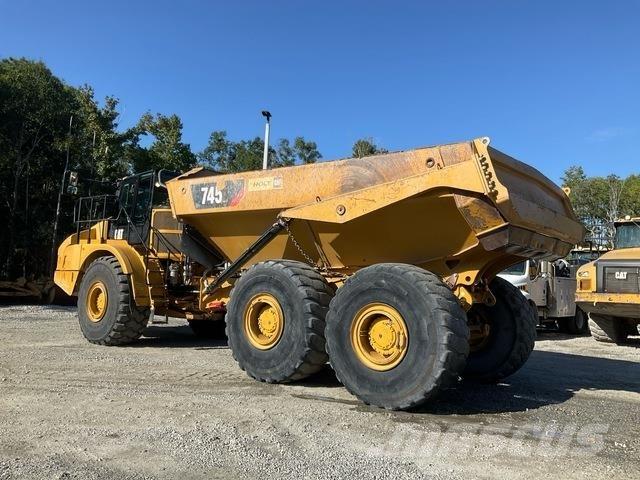 CAT 745 Rammestyrte Dumpere