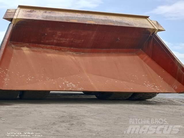 CAT 777E Rammestyrte Dumpere
