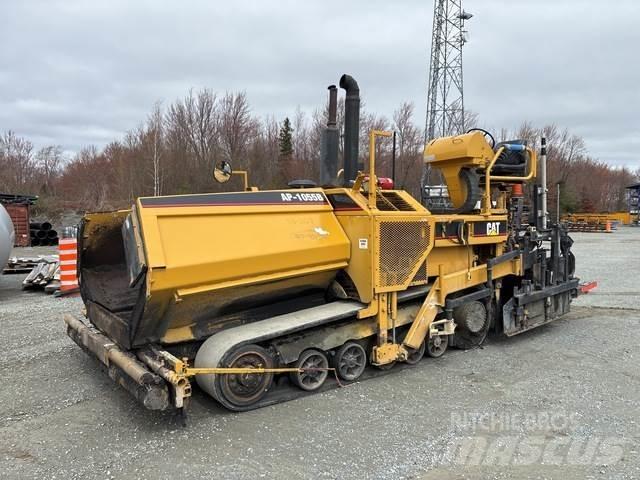 CAT AP-1055B Asfaltutleggere