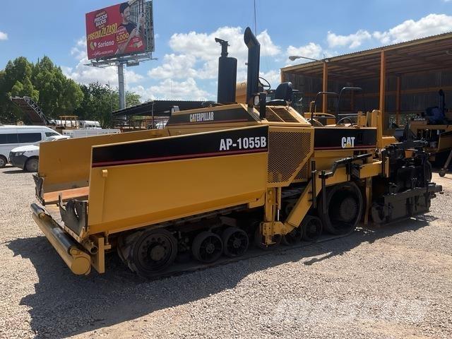 CAT AP-1055B Asfaltutleggere