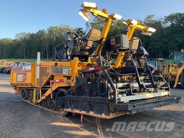 CAT AP-1055D Asfaltutleggere