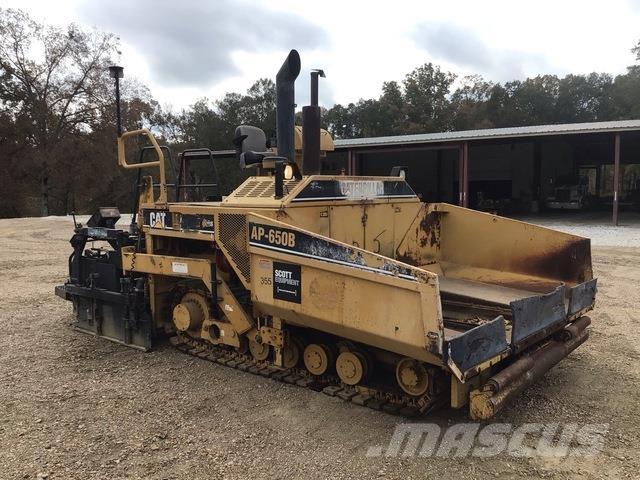 CAT AP-650B Asfaltutleggere