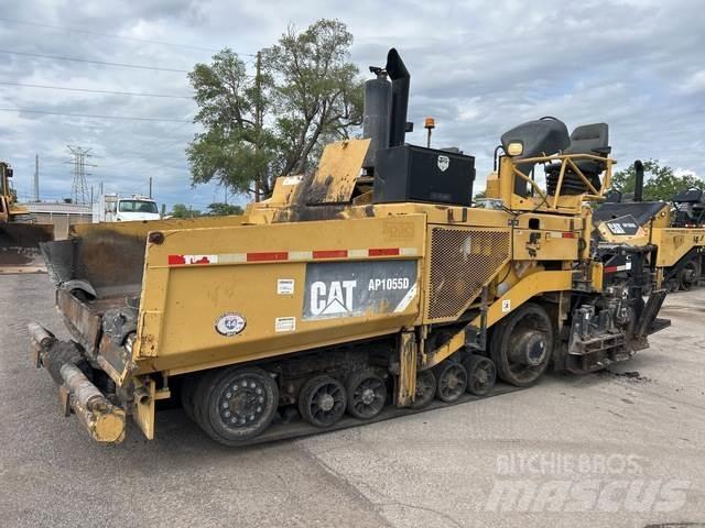 CAT AP1055D Asfaltutleggere