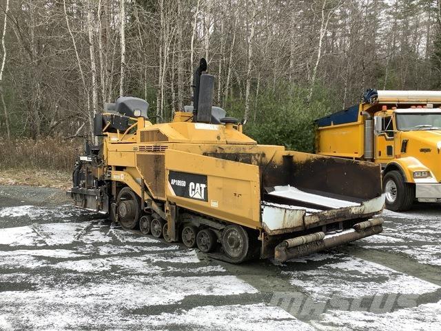 CAT AP1055D Asfaltutleggere