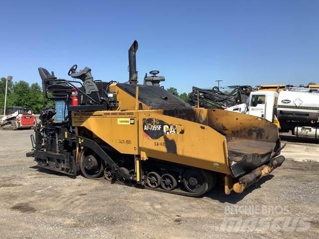 CAT AP1055F Asfaltutleggere
