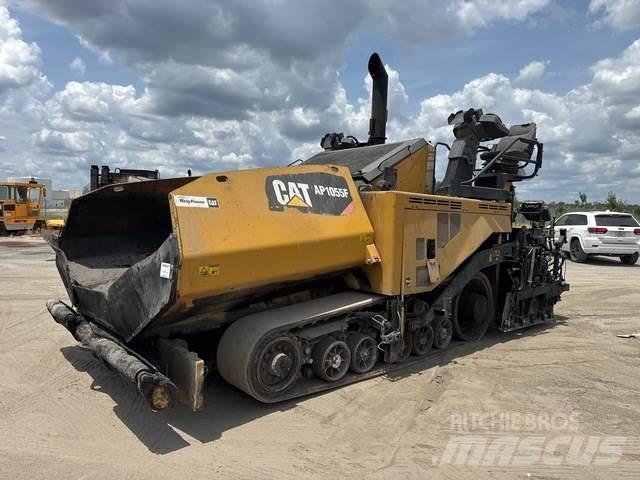 CAT AP1055F Asfaltutleggere