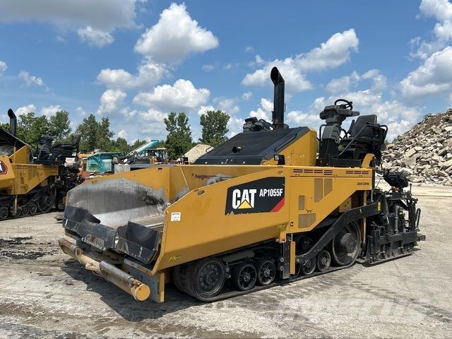 CAT AP1055F Asfaltutleggere