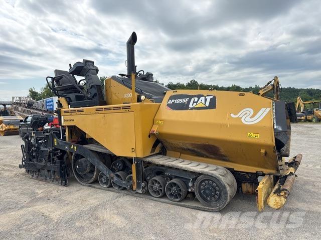 CAT AP1055F Asfaltutleggere
