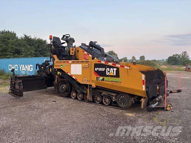 CAT AP1055F Asfaltutleggere