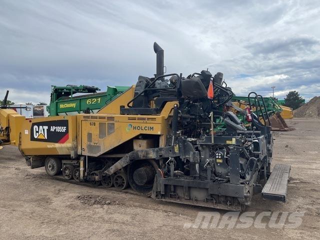 CAT AP1055F Asfaltutleggere